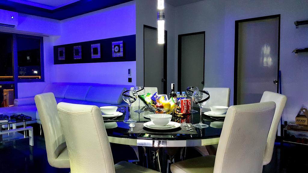 Modern Luxury Lower Penthouse Unit Manila Bagian luar foto
